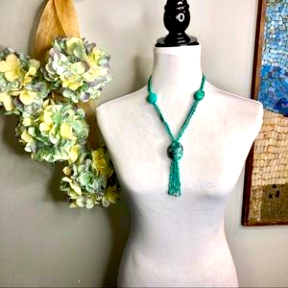 Vintage Turquoise Beaded Necklace 14”